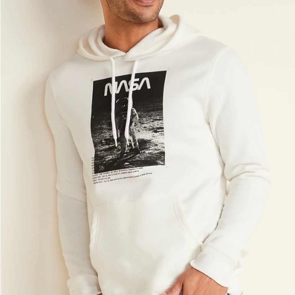 Old Navy - White NASA Graphic Hoodie for Men
Size - XXL